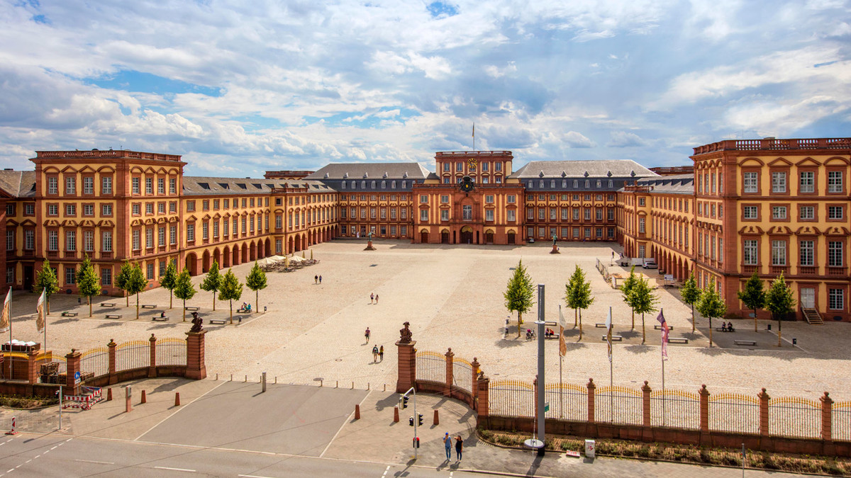 Discover Mannheim Palace – A Grand Journey into Baroque History